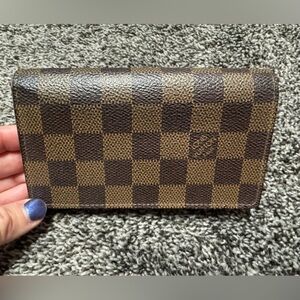 Louis Vuitton Damier Tresor wallet